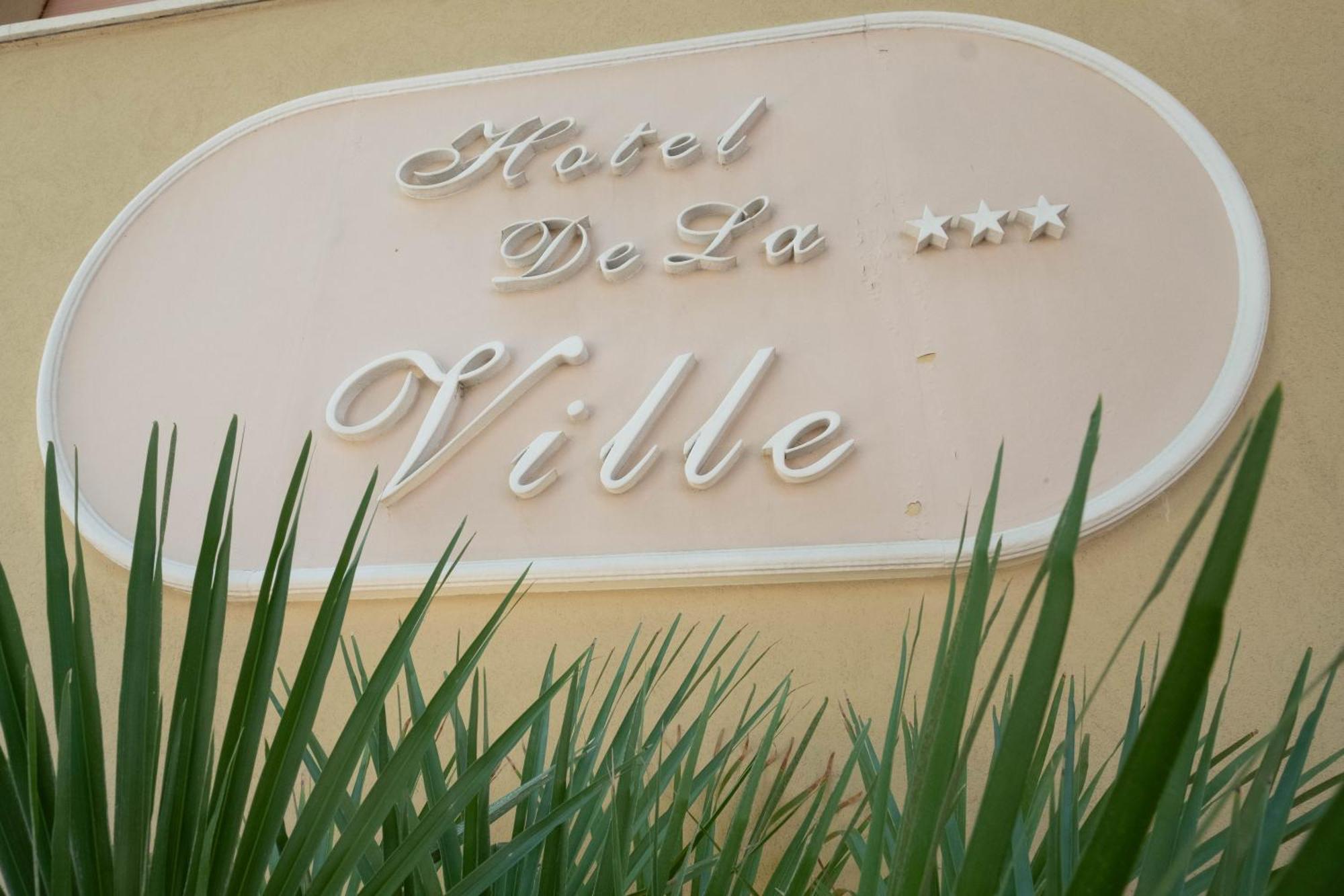 Hotel De La Ville Rimini Buitenkant foto